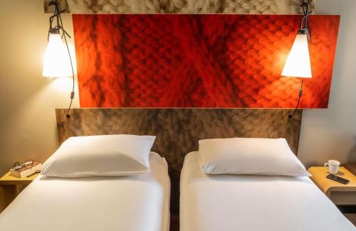 Little Hay Hotel | ibis Birmingham Airport Terminal Building - NEC