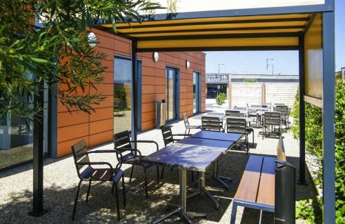 Castelnaudary Hotel | ibis budget Castelnaudary - A61