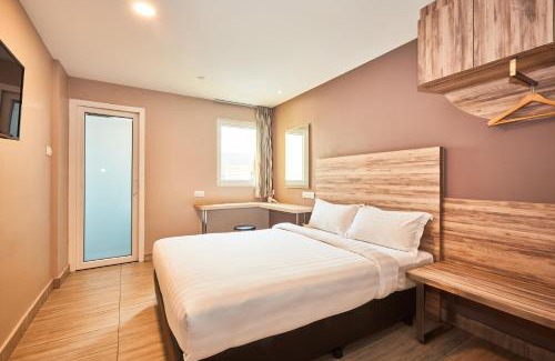 Geylang Hotel | ibis budget Singapore Crystal