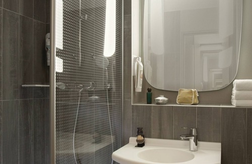 Jouy-en-Josas Hotel | Ibis Jouy en Josas Velizy