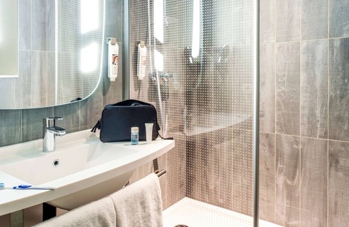 Melun Hotel | ibis Melun Hotel