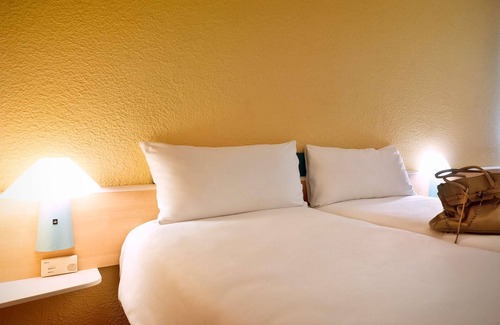 Santa Maria da Feira Hotel | ibis Porto Sul Europarque