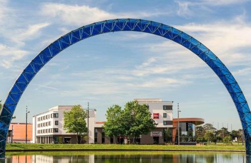 Montigny-le-Bretonneux Hotel | ibis Saint Quentin en Yvelines - Vélodrome