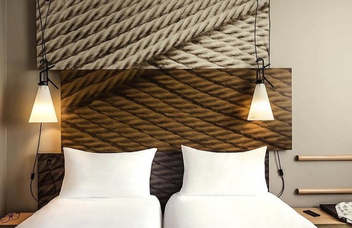 Montigny-le-Bretonneux Hotel | ibis Saint Quentin En Yvelines Velodrome