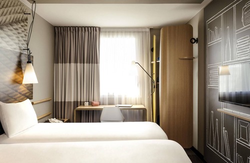 Montigny-le-Bretonneux Hotel | ibis Saint Quentin En Yvelines Velodrome