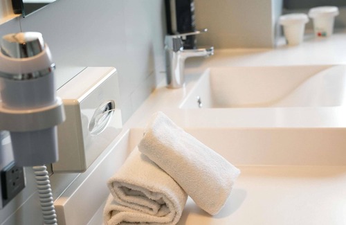 Port of Caen Hotel | Ibis Styles Caen Centre Gare