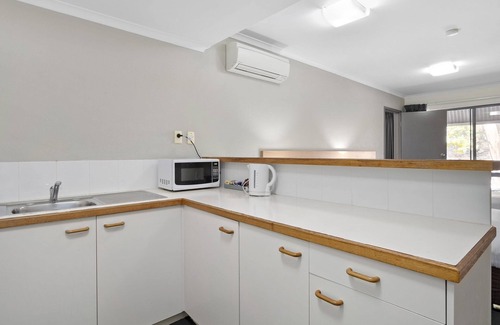 Sutton Resort | ibis Styles Canberra Eaglehawk
