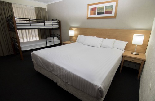 Sutton Resort | ibis Styles Canberra Eaglehawk