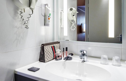 Lisses Hotel | ibis Styles Evry Lisses