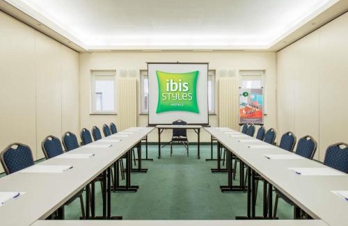 Mory Hotel | ibis Styles Warszawa West
