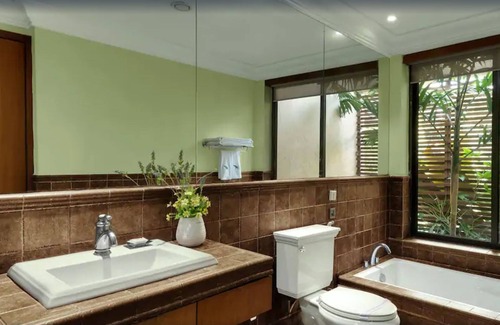 New Town Hotel | Ibiza The Fern Resort and Spa Kolkata