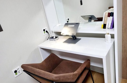 Jungmun Apartment | ICC 제주 5분, 테라스(흡연가능)가 있는 레지던스, 한라산뷰, 1층 편의점