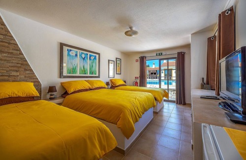 Silves Bed & Breakfast | Ideal for large groups! 4* B&B with 7 en suite rooms and all modern comfort