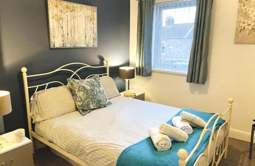 Widnes House | Ideal 2 bed pay-as-you-stay home in Widnes sleep 5