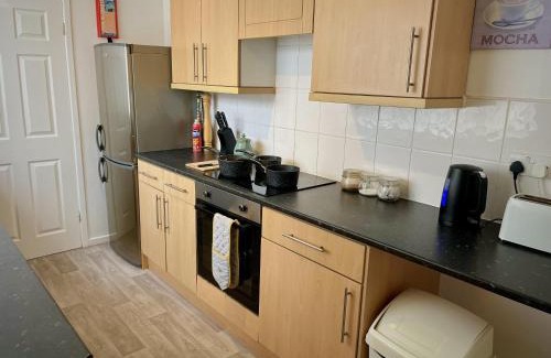 Widnes House | Ideal 2 bed pay-as-you-stay home in Widnes sleep 5