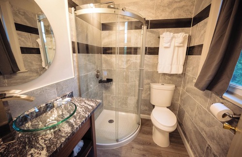 Shawnee On Delaware Hotel | Ideal Delaware Escape | Enjoy Golf & Outdoor Adventure Near Pocono Mountain