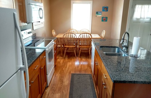 Laguna Beach Estates Cottage | Ideal Family Beach Cottage. 6 person golf cart included!