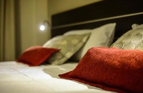 El Centro Hotel | Ideal for Large Families & Groups | 2 Hotel Units near Cobildo & Casa Rosada