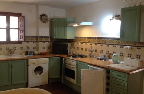 Lecrin Apartment | Ideal for work & holidays, WiFi & pool, lovely village, Granada/Costa Tropical