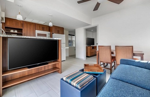 Pelican Key Hotel | Ideal Location! Onsite Pool, Free Parking Onsite, Walk to the Beach
