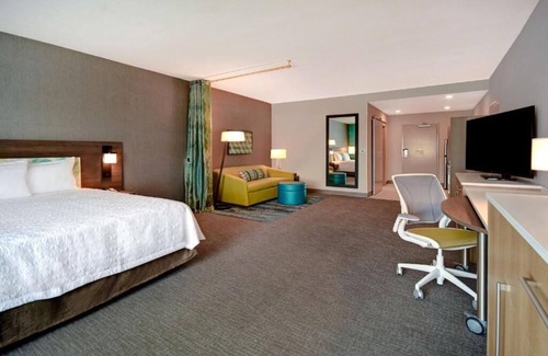 Downtown Tucson Hotel | Ideal Mix of Comfort and Value! 3 Convenient Units, Pets Allowed, Onsite Parking