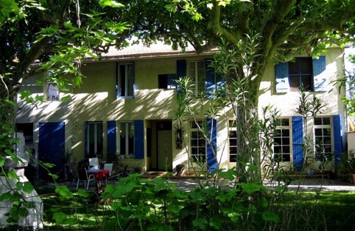Noves Apartment | Ideally located and very peaceful - with a patio and garden