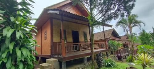 Banyuwangi House | idjen Resto & Guest House deluxe