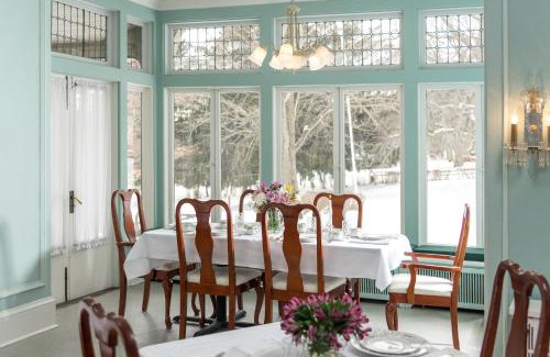 Watkins Glen Bed & Breakfast | Idlwilde Inn
