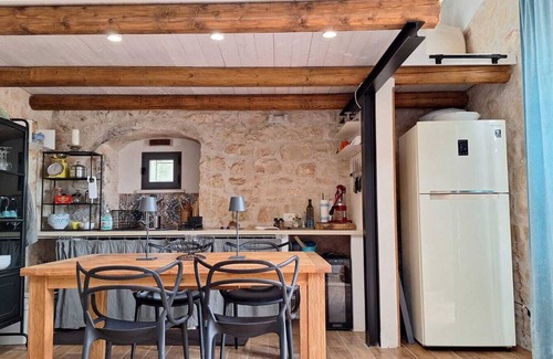 Scicli Cottage | Idyll for couples, herb garden, large terrace, 3000sqm, in the countryside, near Scicli