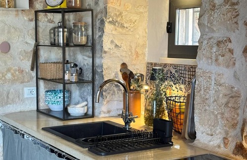 Scicli Cottage | Idyll for couples, herb garden, large terrace, 3000sqm, in the countryside, near Scicli