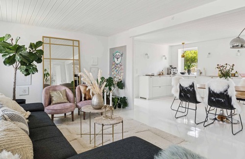 Sandvig Villa | Idyllic cliffside villa with stunning sea views