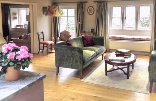 Colerne Cabin | Idyllic cottage near Bath and The Cotswolds