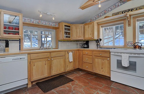 Salida Cabin | Idyllic Historic Log Cabin~Streamside~Forested Seclusion~Gated Privacy~Hot Tub