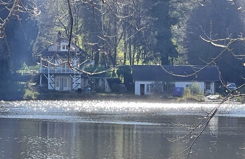 Ladignac le Long House | Idyllic house by lake at the gateway to the Dordogne (Périgord)