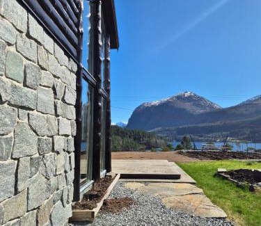 Forde House | Idyllic house with views - close to nature