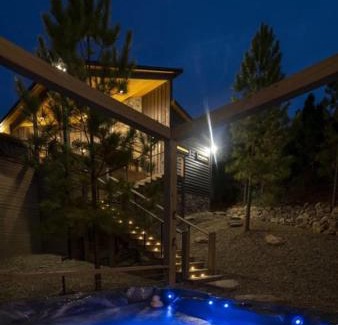 Broken Bow House | Idyllic Retreat with Epic Views - Hot Tub - Fire Pit