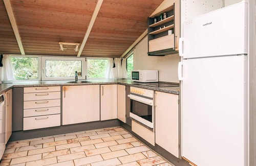 Blavand Strand House | Idyllic Retreat with Whirlpool-By Traum