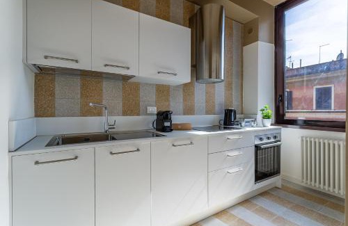 Vatican Apartment | iFlat Vatican New & Comfy Sunlit Apartment