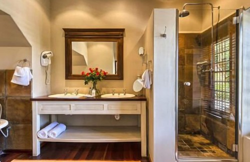 Constantia House | Ikhaya Safari Lodge