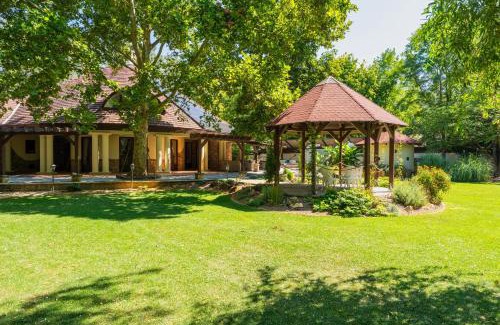 Bekescsaba House | Ikon Vendégház