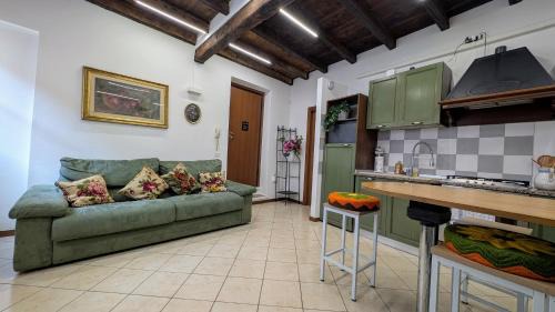 Vigevano Apartment | Il Castello delle dame - Il Pittore