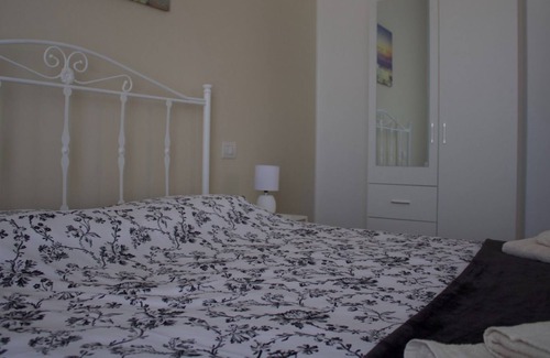 Pezze di Greco Apartment | " il Datterino " a 4 KM dal Mare ed ai Piedi Della Valle D'itria in Puglia