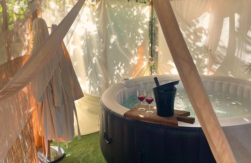 Carbonia Apartment | Il Giardino Di Paola With Jacuzzi