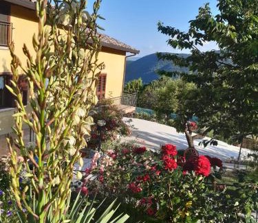 Castelvecchio Calvisio Bed & Breakfast | IL GIRASOLE