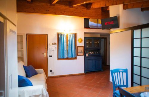Trento Old Town Apartment | Il Nettuno Chalet Stile Rustico in Centro Città