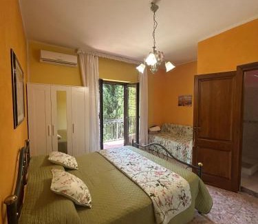 Colle di Tora Bed & Breakfast | Il Tulipano sul Lago