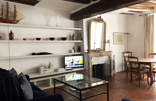 Les Iles Apartment | Ile St Louis 3 BR Apartment 2 baths