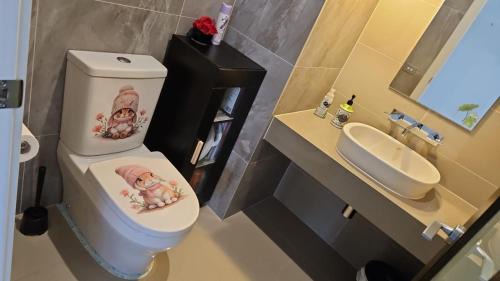 Wyndham Vale House | Immaculate Comfy Retreat with King Bed n WIR - Great Ocean Road Stopover