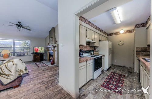 Ruidoso House | 'Immerse yourself in solitude' with a breathtaking stay at Chelsea House with Hot Tub!