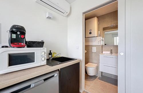 Coudes Apartment | Immeuble complet, 24 couchages, centre ville, proche A75